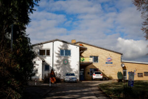 Front der Rudi-Müller-Turnhalle von Sicht der Turnerstraße